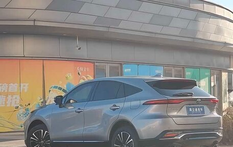 Toyota Venza, 2022 год, 4 125 000 рублей, 2 фотография