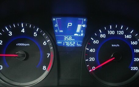 Hyundai Solaris II рестайлинг, 2012 год, 678 000 рублей, 16 фотография