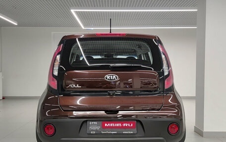 KIA Soul II рестайлинг, 2017 год, 1 665 000 рублей, 7 фотография