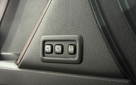 Toyota Land Cruiser Prado 150 рестайлинг 2, 2017 год, 4 999 000 рублей, 24 фотография