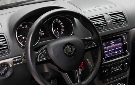 Skoda Yeti I рестайлинг, 2015 год, 1 500 000 рублей, 8 фотография