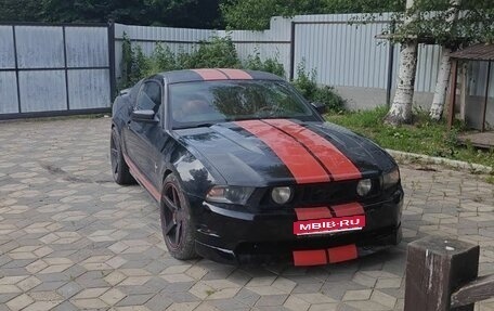 Ford Mustang VI рестайлинг, 2009 год, 3 050 000 рублей, 1 фотография