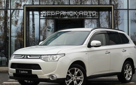 Mitsubishi Outlander III рестайлинг 3, 2014 год, 1 645 000 рублей, 1 фотография