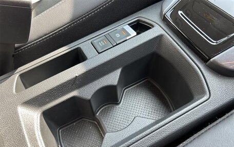 Volkswagen T-Roc I, 2022 год, 1 300 000 рублей, 17 фотография