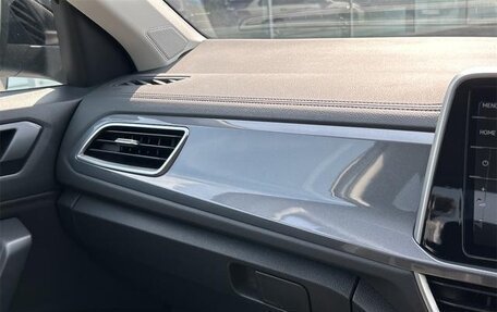 Volkswagen T-Roc I, 2022 год, 1 300 000 рублей, 18 фотография