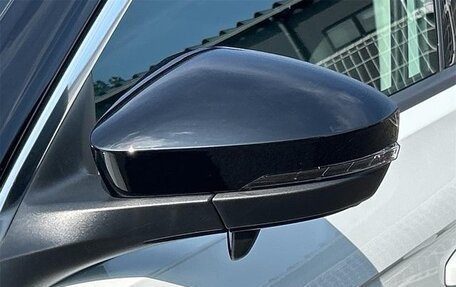 Volkswagen T-Roc I, 2022 год, 1 300 000 рублей, 24 фотография