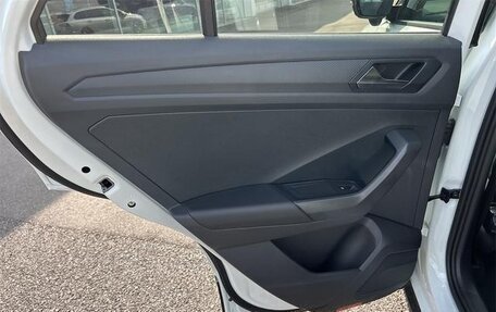 Volkswagen T-Roc I, 2022 год, 1 300 000 рублей, 23 фотография