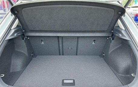 Volkswagen T-Roc I, 2022 год, 1 300 000 рублей, 28 фотография