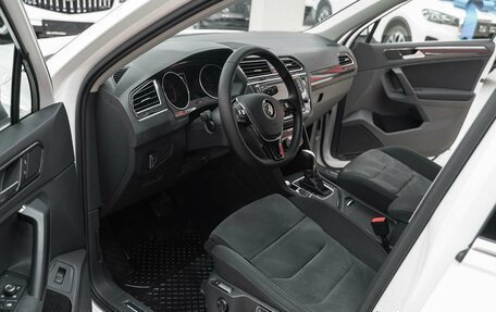 Volkswagen Tiguan II, 2017 год, 1 790 000 рублей, 6 фотография