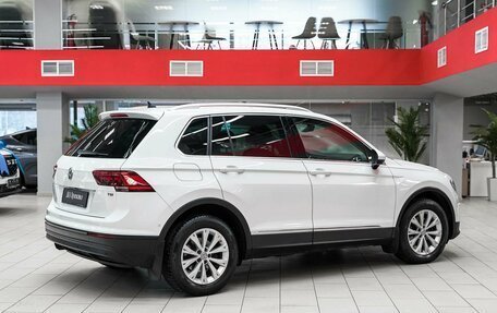 Volkswagen Tiguan II, 2017 год, 1 790 000 рублей, 2 фотография