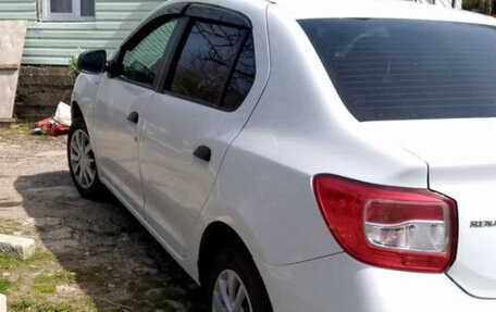 Renault Logan II, 2017 год, 550 000 рублей, 4 фотография