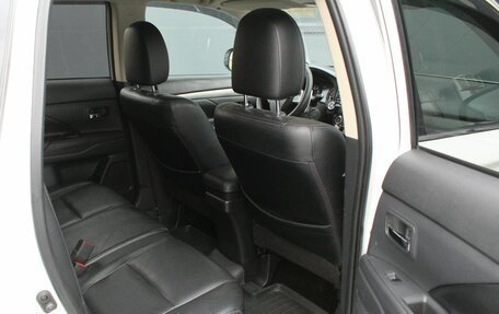 Mitsubishi Outlander III рестайлинг 3, 2014 год, 1 645 000 рублей, 21 фотография