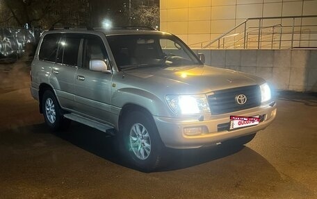 Toyota Land Cruiser 100 рестайлинг 2, 2003 год, 1 380 000 рублей, 1 фотография