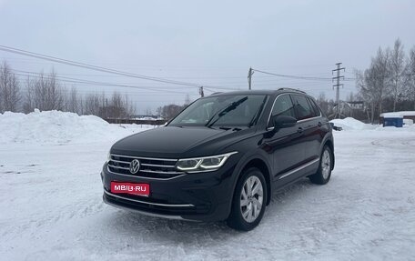 Volkswagen Tiguan II, 2020 год, 3 300 000 рублей, 1 фотография
