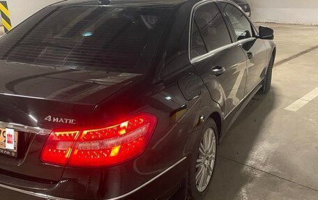 Mercedes-Benz E-Класс, 2010 год, 1 600 000 рублей, 4 фотография