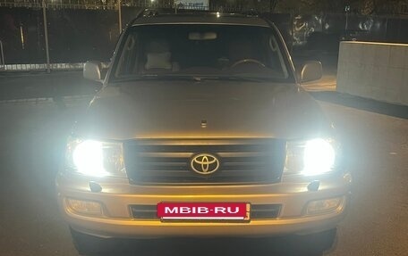 Toyota Land Cruiser 100 рестайлинг 2, 2003 год, 1 380 000 рублей, 3 фотография