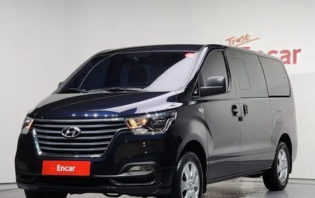 Hyundai Grand Starex Grand Starex I рестайлинг 2, 2020 год, 3 150 000 рублей, 1 фотография