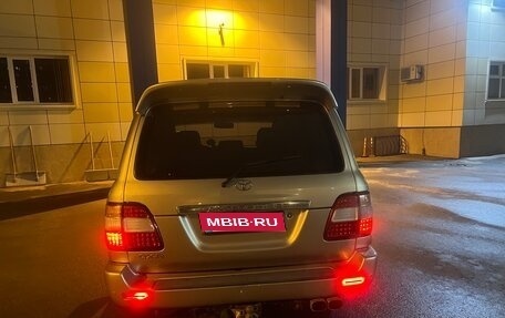 Toyota Land Cruiser 100 рестайлинг 2, 2003 год, 1 380 000 рублей, 6 фотография