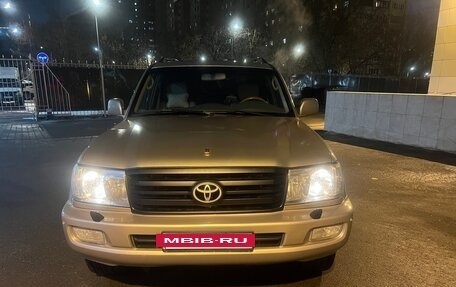 Toyota Land Cruiser 100 рестайлинг 2, 2003 год, 1 380 000 рублей, 30 фотография