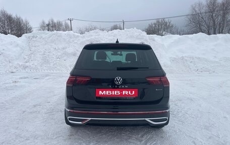 Volkswagen Tiguan II, 2020 год, 3 300 000 рублей, 5 фотография