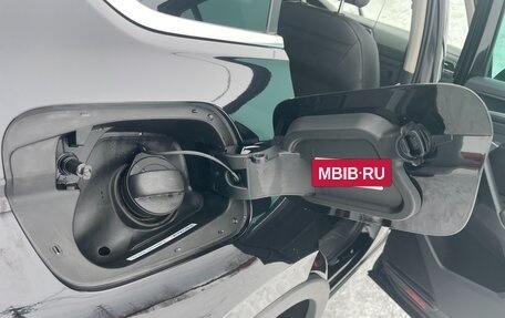 Volkswagen Tiguan II, 2020 год, 3 300 000 рублей, 13 фотография