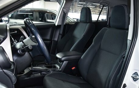 Toyota RAV4, 2018 год, 2 799 000 рублей, 10 фотография