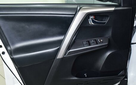 Toyota RAV4, 2018 год, 2 799 000 рублей, 24 фотография