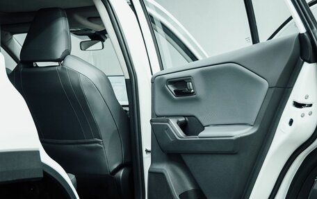 Toyota RAV4, 2025 год, 5 400 000 рублей, 15 фотография