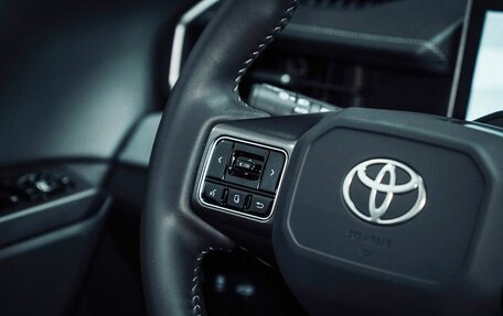 Toyota RAV4, 2025 год, 4 900 000 рублей, 35 фотография