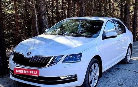 Skoda Octavia, 2018 год, 1 990 000 рублей, 3 фотография