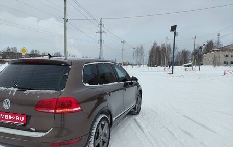 Volkswagen Touareg III, 2011 год, 1 950 000 рублей, 6 фотография