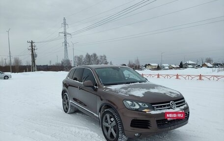 Volkswagen Touareg III, 2011 год, 1 950 000 рублей, 8 фотография