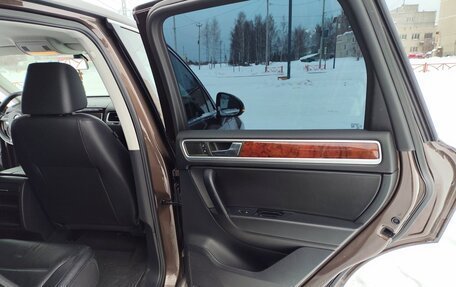 Volkswagen Touareg III, 2011 год, 1 950 000 рублей, 19 фотография