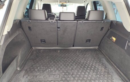 Volkswagen Touareg III, 2011 год, 1 950 000 рублей, 23 фотография