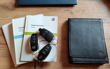 Volkswagen Touareg III, 2011 год, 1 950 000 рублей, 24 фотография