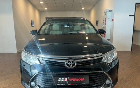 Toyota Camry, 2017 год, 2 070 000 рублей, 2 фотография