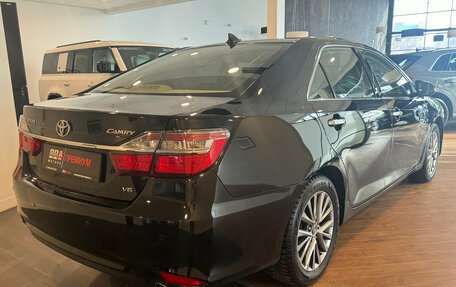 Toyota Camry, 2017 год, 2 070 000 рублей, 6 фотография