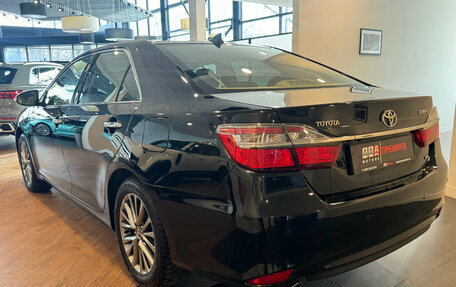 Toyota Camry, 2017 год, 2 070 000 рублей, 4 фотография