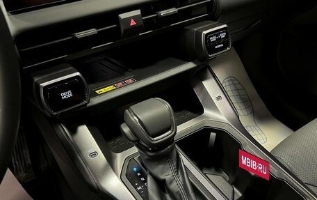 Toyota RAV4, 2025 год, 4 590 000 рублей, 10 фотография