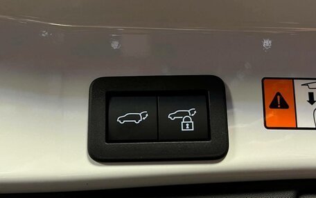 Toyota RAV4, 2025 год, 4 590 000 рублей, 21 фотография