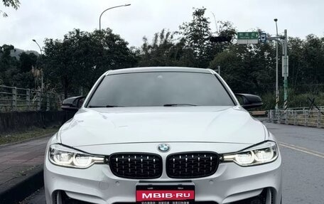 BMW 3 серия, 2019 год, 1 300 000 рублей, 2 фотография