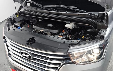 Hyundai Grand Starex Grand Starex I рестайлинг 2, 2020 год, 3 200 000 рублей, 5 фотография