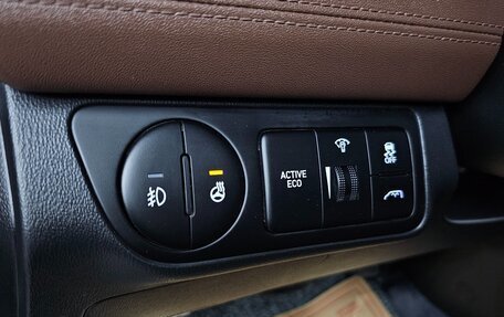 Hyundai Grand Starex Grand Starex I рестайлинг 2, 2020 год, 3 200 000 рублей, 8 фотография