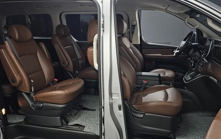 Hyundai Grand Starex Grand Starex I рестайлинг 2, 2020 год, 3 200 000 рублей, 11 фотография