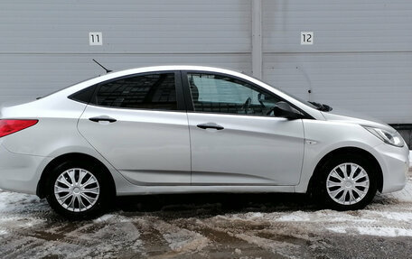 Hyundai Solaris II рестайлинг, 2013 год, 479 000 рублей, 4 фотография