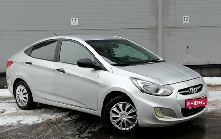 Hyundai Solaris II рестайлинг, 2013 год, 479 000 рублей, 3 фотография
