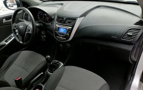 Hyundai Solaris II рестайлинг, 2013 год, 479 000 рублей, 10 фотография