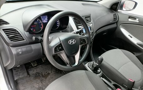 Hyundai Solaris II рестайлинг, 2013 год, 479 000 рублей, 9 фотография