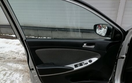 Hyundai Solaris II рестайлинг, 2013 год, 479 000 рублей, 16 фотография