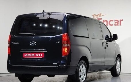 Hyundai Grand Starex Grand Starex I рестайлинг 2, 2020 год, 3 150 000 рублей, 2 фотография